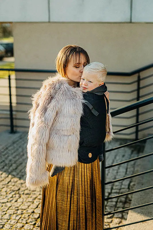 Peacock's Tail Pitch Black LennyUpGrade by LennyLamb LennyLamb