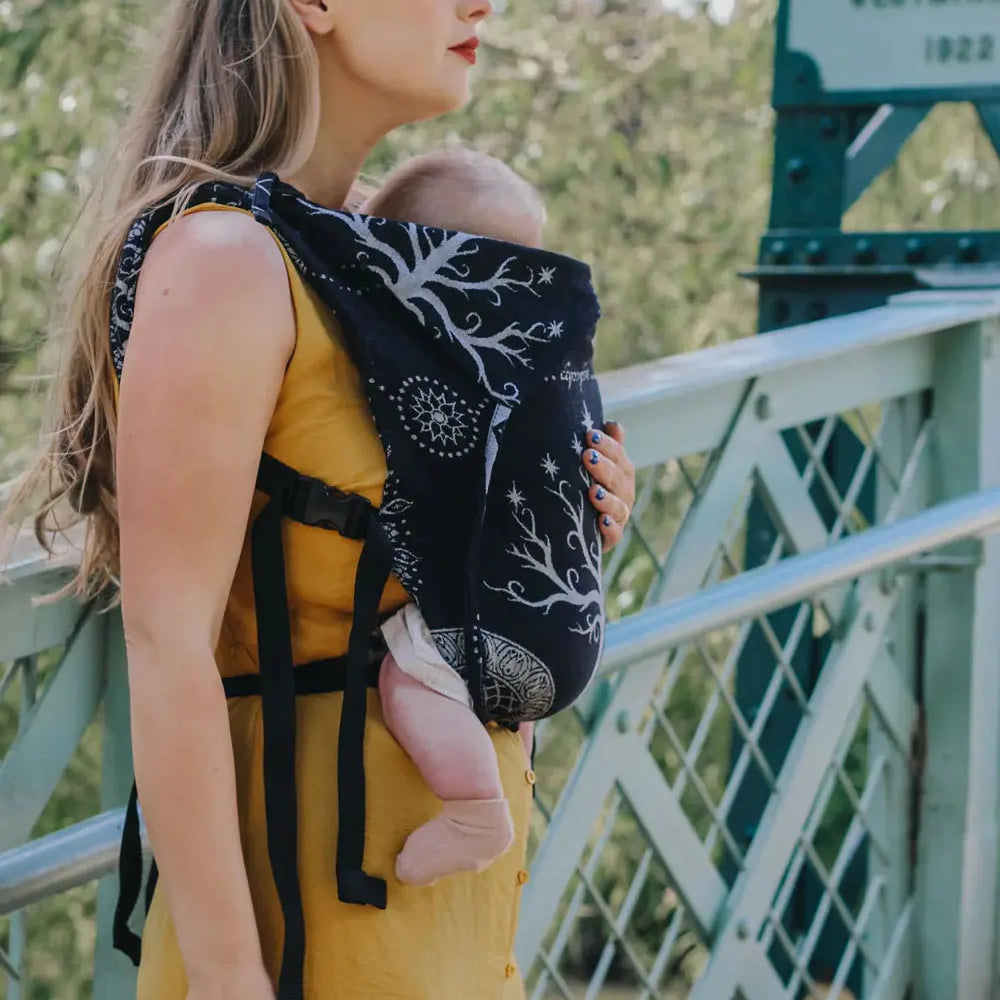 Ancients of Gondor™ Ithildin Bairn Baby Carrier by Oscha Oscha