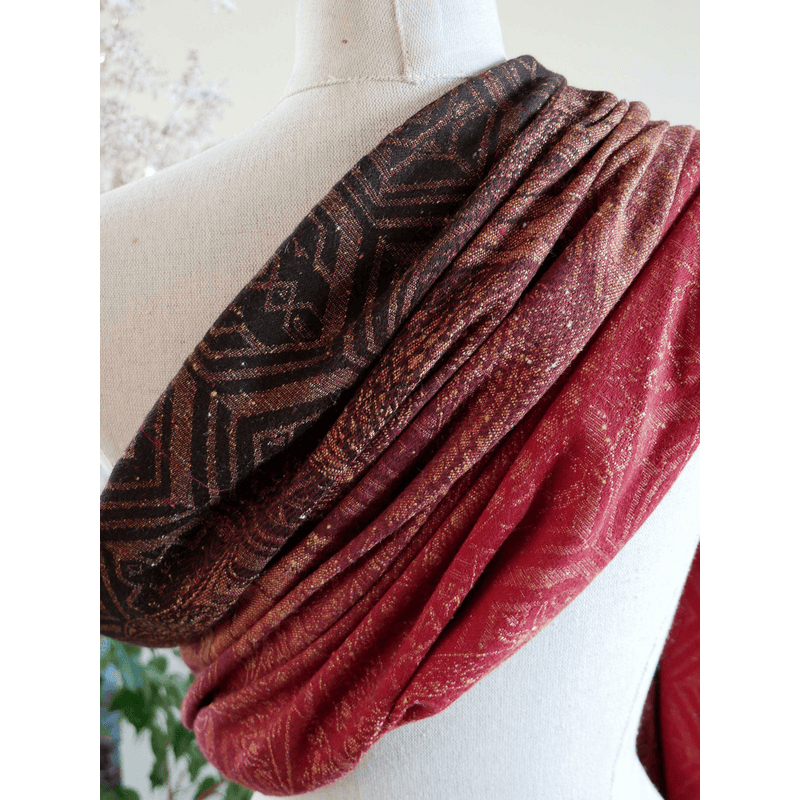 Smaug Gilded Wings Ring Sling by Oscha Oscha