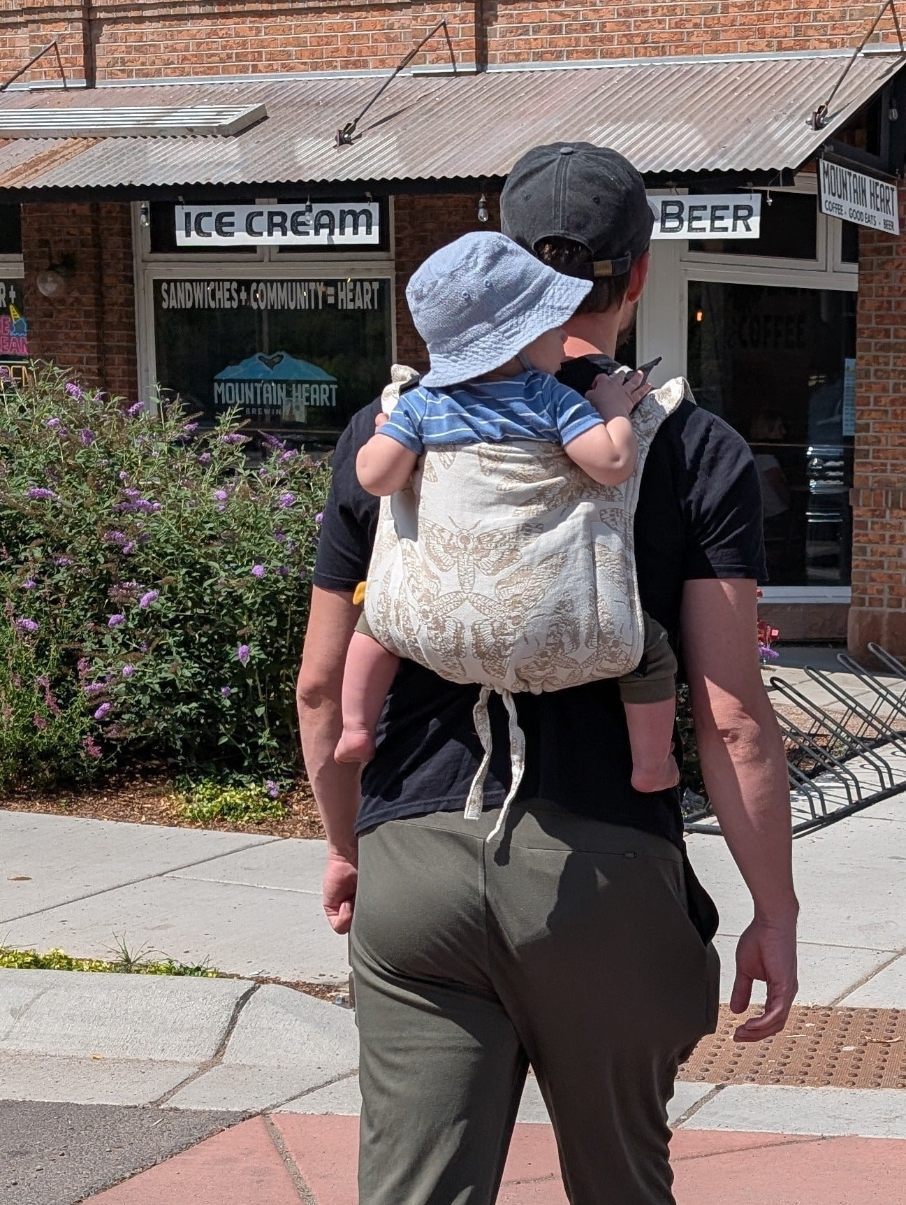 Onbuhimos by LennyLamb - Little Zen One