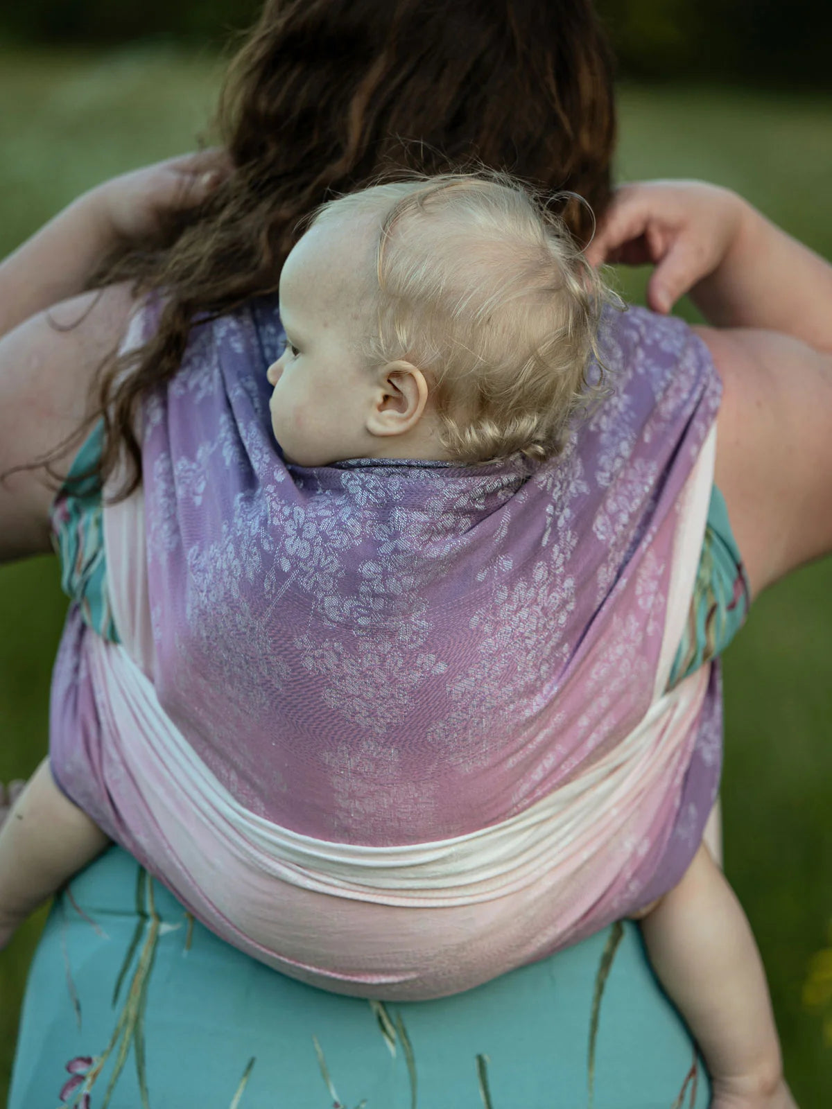 Blossom Evelyn Baby Wrap Action