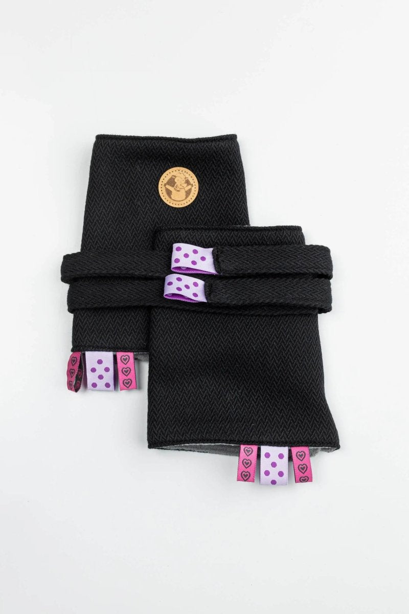Ebony Black Drool Pads & Reach Straps by LennyLamb - Baby Carrier AccessoriesLittle Zen One5907557781534