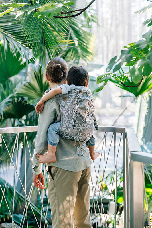 Hexaflowers Mirror Toddler Onbuhimo PRO by LennyLamb LennyLamb at Little Zen One