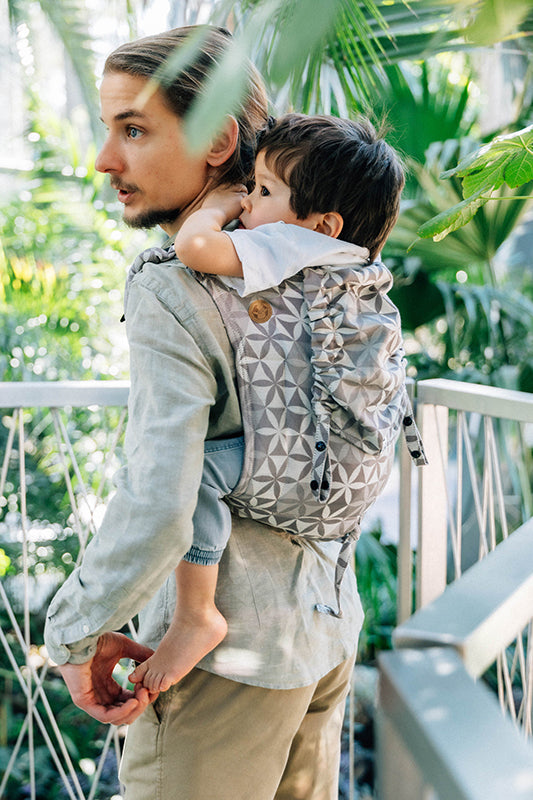 Hexaflowers Mirror Onbuhimo PRO by LennyLamb LennyLamb at Little Zen One