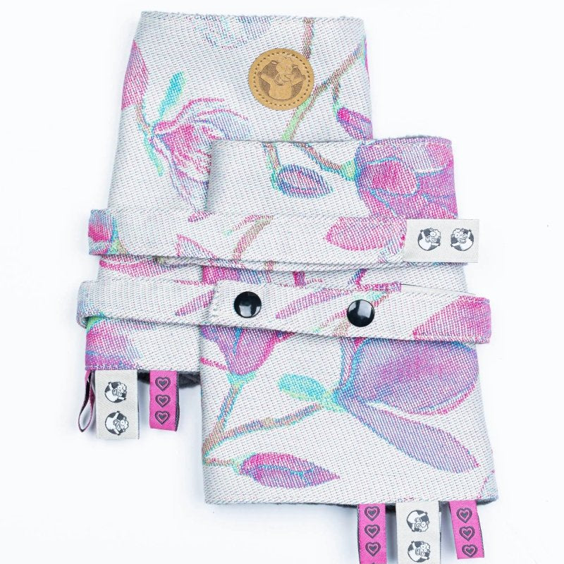 Magnolia Drool Pads Reach Straps
