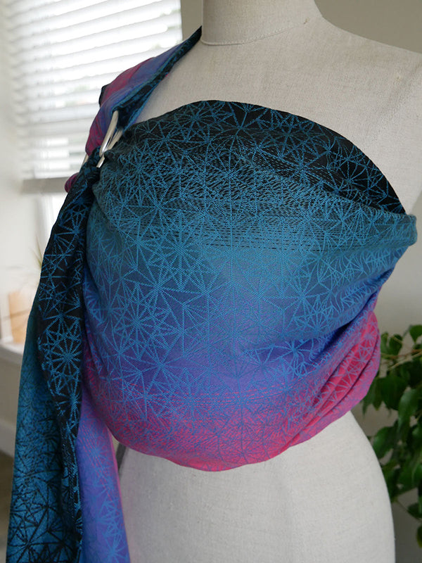 Nano Peekaboo! Ring Sling by Oscha Oscha at Little Zen One