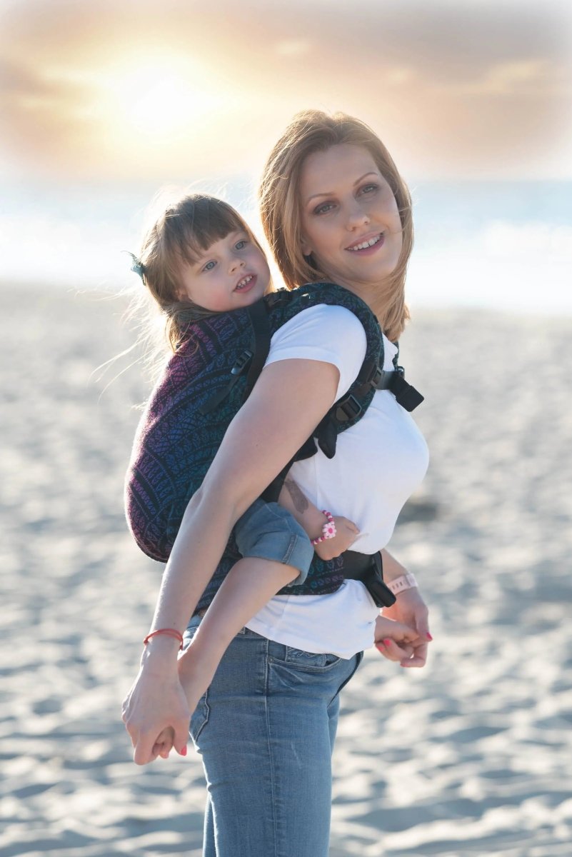 Peacocks Tail Black Opal LennyPreschool Carrier