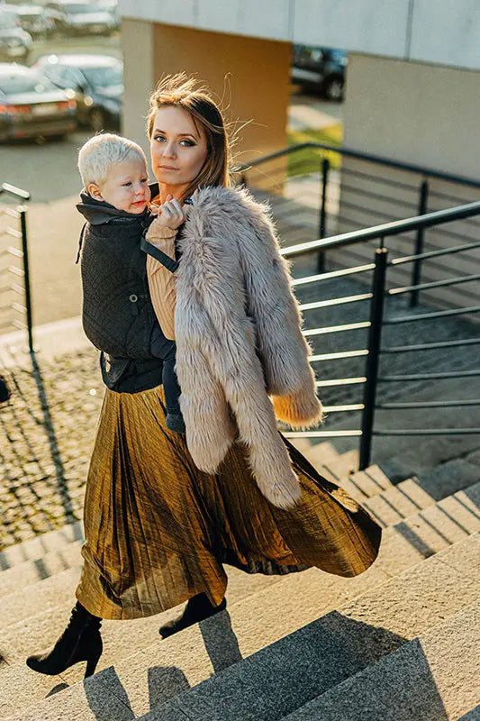 Peacock's Tail Pitch Black LennyUpGrade by LennyLamb - Buckle CarrierLittle Zen One5907557756778