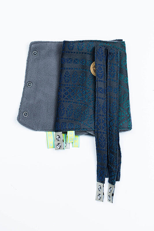 Peacocks Tail Quantum Drool Pads Reach Straps