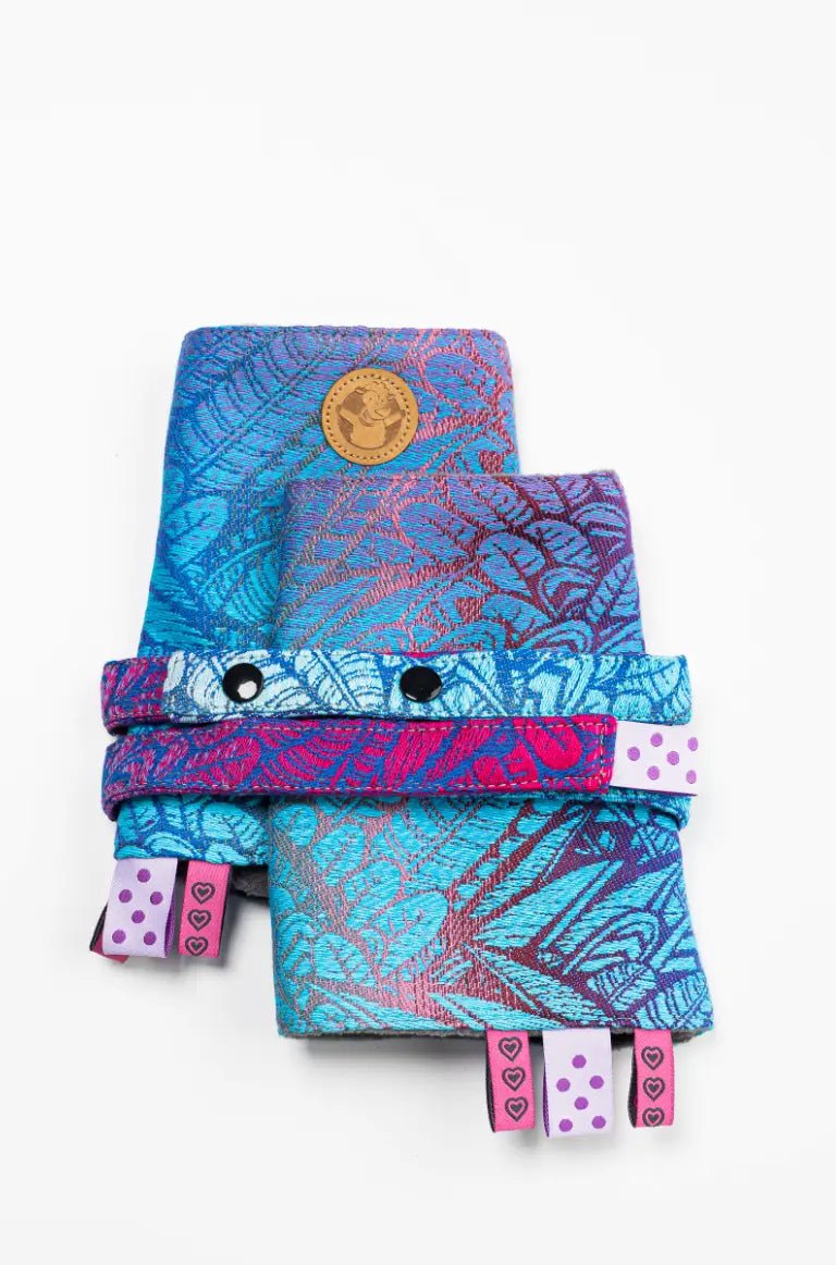 Wild Soul Blaze Drool Pads & Reach Straps by LennyLamb - Baby Carrier AccessoriesLittle Zen One03609936