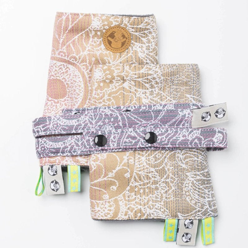 Wild Wine Vineyard Drool Pads Reach Straps
