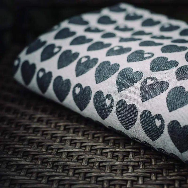 Hearts Monochrome Bygraziela Woven Wrap