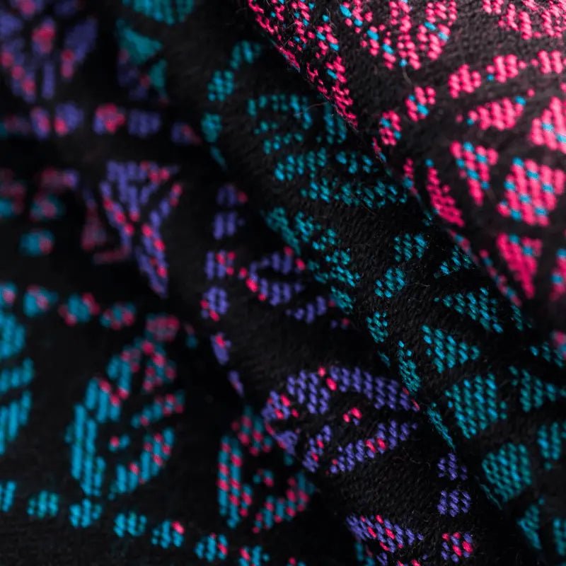 Peacocks Tail Black Opal LennyLight Baby Carrier